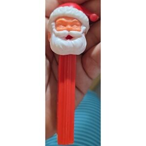 Santa Claus PEZ Dispenser Red Stem Made in Austria Patent 3.410.455 no feet